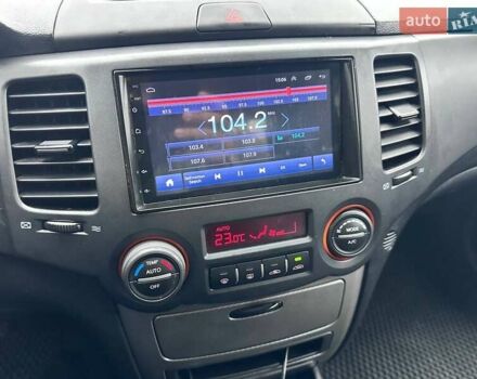 Кіа Маджентіс, об'ємом двигуна 2 л та пробігом 121 тис. км за 7800 $, фото 18 на Automoto.ua