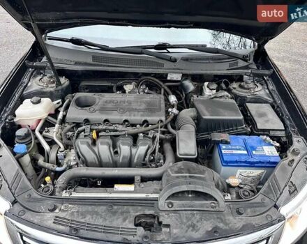 Кіа Маджентіс, об'ємом двигуна 2 л та пробігом 121 тис. км за 7800 $, фото 24 на Automoto.ua