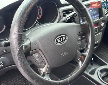 Кіа Маджентіс, об'ємом двигуна 2 л та пробігом 121 тис. км за 7800 $, фото 23 на Automoto.ua
