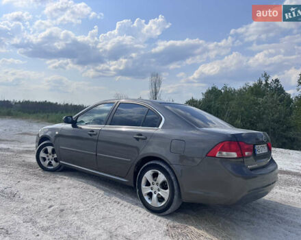 Кіа Маджентіс, об'ємом двигуна 2 л та пробігом 300 тис. км за 5800 $, фото 1 на Automoto.ua