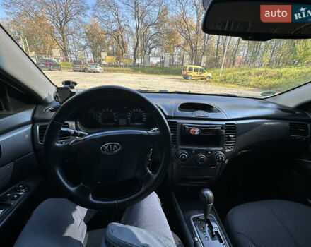 Жовтий Кіа Маджентіс, об'ємом двигуна 2 л та пробігом 257 тис. км за 4300 $, фото 91 на Automoto.ua