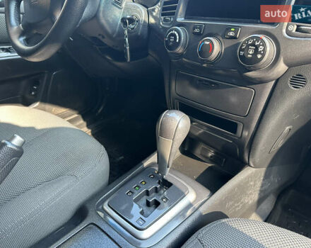 Жовтий Кіа Маджентіс, об'ємом двигуна 2 л та пробігом 257 тис. км за 4300 $, фото 78 на Automoto.ua