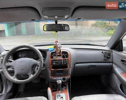 Сірий Кіа Маджентіс, об'ємом двигуна 2.5 л та пробігом 335 тис. км за 1800 $, фото 4 на Automoto.ua