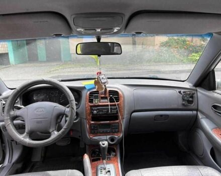 Серый Киа Маджентис, объемом двигателя 2.5 л и пробегом 335 тыс. км за 1800 $, фото 5 на Automoto.ua