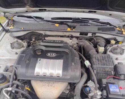 Сірий Кіа Маджентіс, об'ємом двигуна 2 л та пробігом 250 тис. км за 3000 $, фото 5 на Automoto.ua