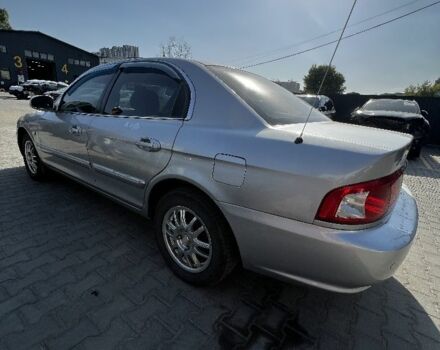 Сірий Кіа Маджентіс, об'ємом двигуна 2 л та пробігом 321 тис. км за 3550 $, фото 5 на Automoto.ua