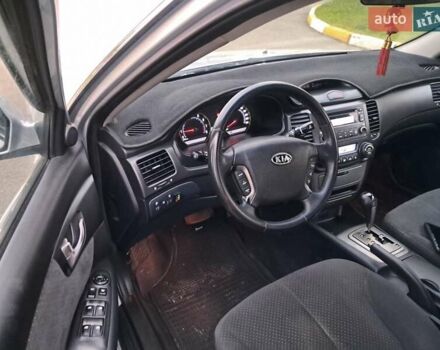 Сірий Кіа Маджентіс, об'ємом двигуна 2 л та пробігом 198 тис. км за 5000 $, фото 1 на Automoto.ua
