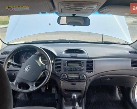 Сірий Кіа Маджентіс, об'ємом двигуна 2 л та пробігом 251 тис. км за 4700 $, фото 8 на Automoto.ua