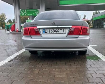 Сірий Кіа Маджентіс, об'ємом двигуна 2 л та пробігом 210 тис. км за 3500 $, фото 3 на Automoto.ua