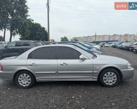 Сірий Кіа Маджентіс, об'ємом двигуна 2 л та пробігом 264 тис. км за 2850 $, фото 6 на Automoto.ua