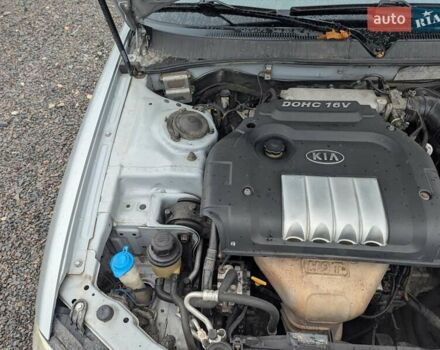 Сірий Кіа Маджентіс, об'ємом двигуна 2 л та пробігом 264 тис. км за 2850 $, фото 30 на Automoto.ua