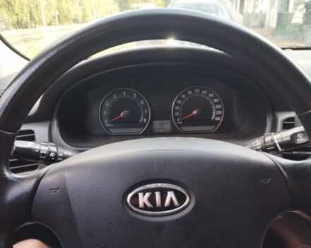 Серый Киа Маджентис, объемом двигателя 2 л и пробегом 335 тыс. км за 5200 $, фото 5 на Automoto.ua