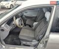 Сірий Кіа Маджентіс, об'ємом двигуна 2 л та пробігом 264 тис. км за 2990 $, фото 17 на Automoto.ua