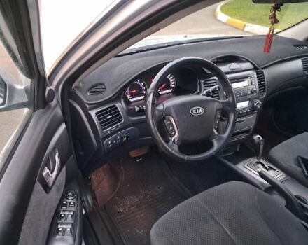 Сірий Кіа Маджентіс, об'ємом двигуна 2 л та пробігом 198 тис. км за 5000 $, фото 5 на Automoto.ua