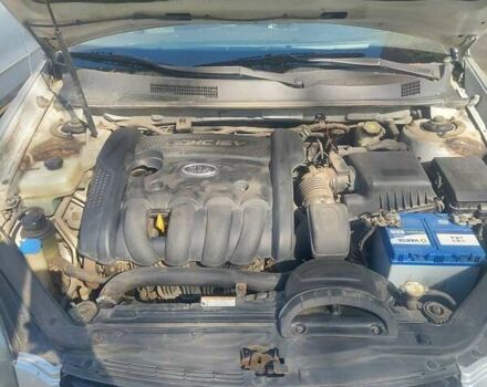 Серый Киа Маджентис, объемом двигателя 2 л и пробегом 578 тыс. км за 4600 $, фото 21 на Automoto.ua