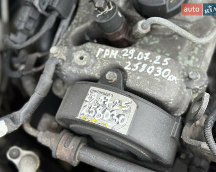 Сірий Кіа Маджентіс, об'ємом двигуна 2 л та пробігом 260 тис. км за 5300 $, фото 25 на Automoto.ua