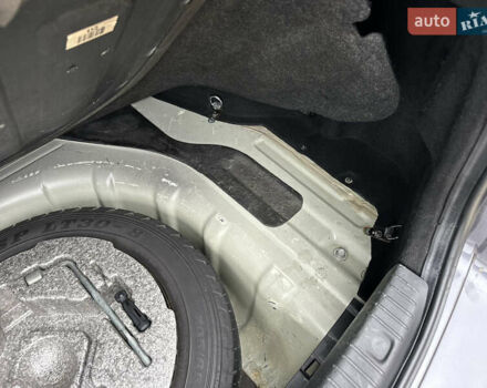 Сірий Кіа Маджентіс, об'ємом двигуна 2 л та пробігом 260 тис. км за 5300 $, фото 22 на Automoto.ua