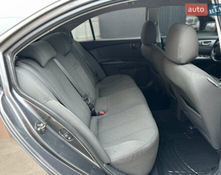 Сірий Кіа Маджентіс, об'ємом двигуна 2 л та пробігом 260 тис. км за 5300 $, фото 17 на Automoto.ua