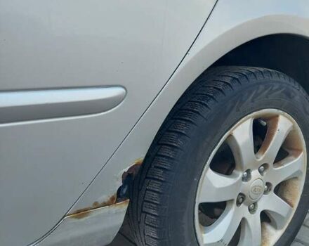 Серый Киа Маджентис, объемом двигателя 2 л и пробегом 578 тыс. км за 4600 $, фото 11 на Automoto.ua