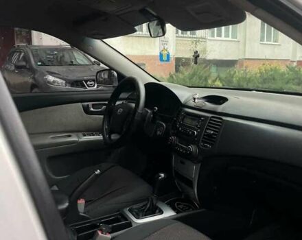 Серый Киа Маджентис, объемом двигателя 2 л и пробегом 251 тыс. км за 4600 $, фото 4 на Automoto.ua