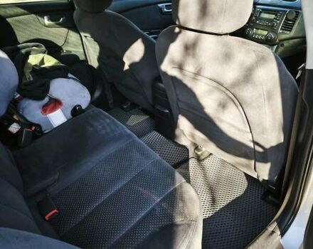 Киа Маджентис 2007 в Запорожье на Automoto.ua Серый Киа Маджентис, объемом двигателя 2 л и пробегом 274 тыс. км за 4999 $, фото 17 на Automoto.ua