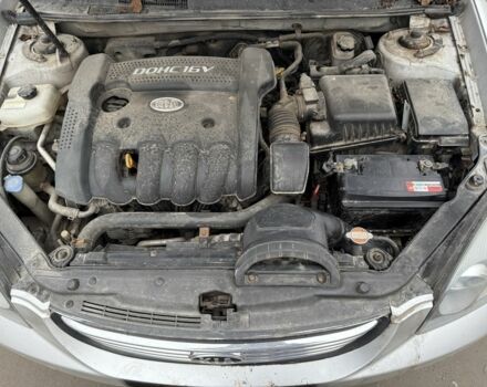 Сірий Кіа Маджентіс, об'ємом двигуна 2 л та пробігом 176 тис. км за 3900 $, фото 10 на Automoto.ua