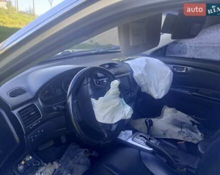 Сірий Кіа Маджентіс, об'ємом двигуна 2.7 л та пробігом 235 тис. км за 2500 $, фото 3 на Automoto.ua