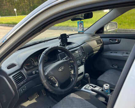 Серый Киа Маджентис, объемом двигателя 2 л и пробегом 320 тыс. км за 5100 $, фото 5 на Automoto.ua