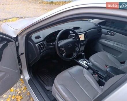 Серый Киа Маджентис, объемом двигателя 2.7 л и пробегом 66 тыс. км за 7200 $, фото 6 на Automoto.ua