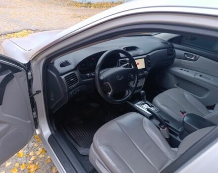 Серый Киа Маджентис, объемом двигателя 2.7 л и пробегом 66 тыс. км за 7200 $, фото 7 на Automoto.ua