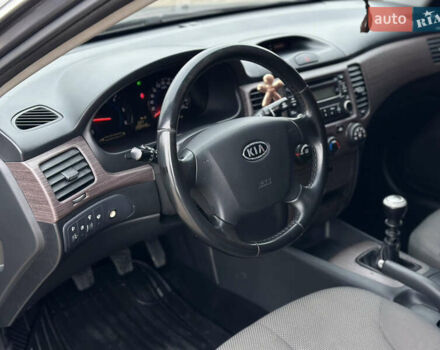Сірий Кіа Маджентіс, об'ємом двигуна 2 л та пробігом 260 тис. км за 5300 $, фото 13 на Automoto.ua