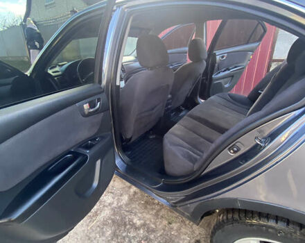 Сірий Кіа Маджентіс, об'ємом двигуна 2 л та пробігом 303 тис. км за 4700 $, фото 20 на Automoto.ua