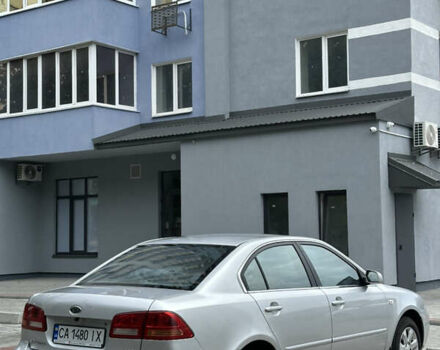 Серый Киа Маджентис, объемом двигателя 2 л и пробегом 314 тыс. км за 4999 $, фото 5 на Automoto.ua