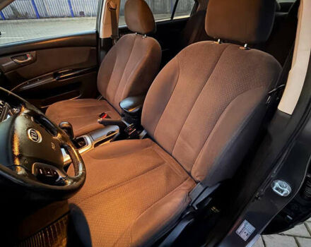 Серый Киа Маджентис, объемом двигателя 2 л и пробегом 281 тыс. км за 5250 $, фото 20 на Automoto.ua