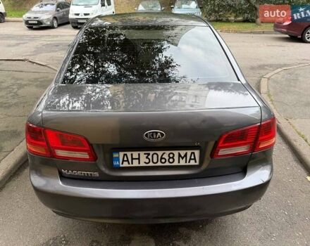 Сірий Кіа Маджентіс, об'ємом двигуна 2 л та пробігом 252 тис. км за 4500 $, фото 5 на Automoto.ua