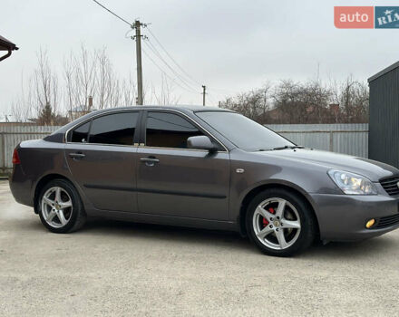 Сірий Кіа Маджентіс, об'ємом двигуна 2 л та пробігом 260 тис. км за 5300 $, фото 4 на Automoto.ua