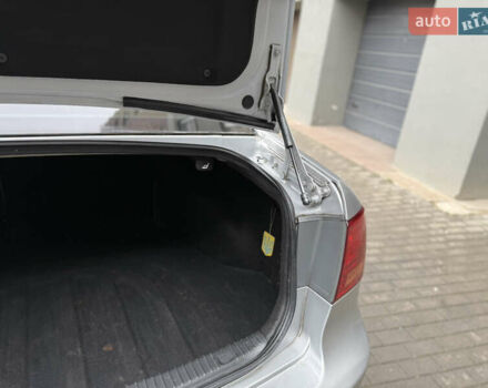 Сірий Кіа Маджентіс, об'ємом двигуна 2 л та пробігом 176 тис. км за 5200 $, фото 44 на Automoto.ua