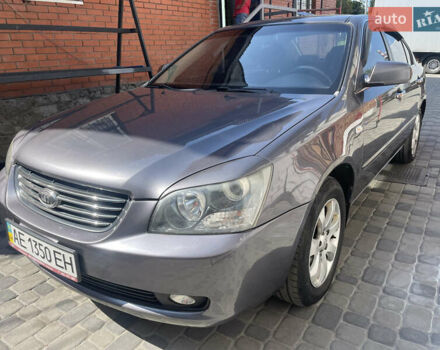 Сірий Кіа Маджентіс, об'ємом двигуна 2 л та пробігом 175 тис. км за 6200 $, фото 2 на Automoto.ua