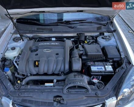 Сірий Кіа Маджентіс, об'ємом двигуна 2 л та пробігом 242 тис. км за 6200 $, фото 18 на Automoto.ua