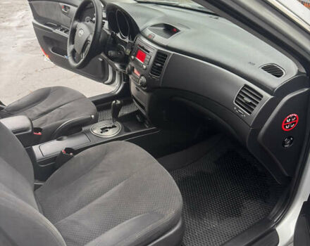 Сірий Кіа Маджентіс, об'ємом двигуна 2 л та пробігом 265 тис. км за 6500 $, фото 24 на Automoto.ua