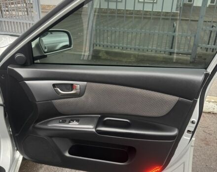 Серый Киа Маджентис, объемом двигателя 2 л и пробегом 266 тыс. км за 6500 $, фото 18 на Automoto.ua