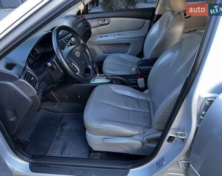 Серый Киа Маджентис, объемом двигателя 2 л и пробегом 242 тыс. км за 6100 $, фото 26 на Automoto.ua