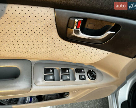 Серый Киа Маджентис, объемом двигателя 2 л и пробегом 291 тыс. км за 6100 $, фото 11 на Automoto.ua