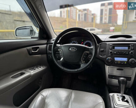 Сірий Кіа Маджентіс, об'ємом двигуна 2 л та пробігом 176 тис. км за 5200 $, фото 23 на Automoto.ua