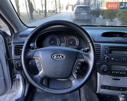 Сірий Кіа Маджентіс, об'ємом двигуна 2 л та пробігом 242 тис. км за 6200 $, фото 13 на Automoto.ua