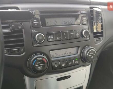 Сірий Кіа Маджентіс, об'ємом двигуна 2 л та пробігом 245 тис. км за 5700 $, фото 27 на Automoto.ua