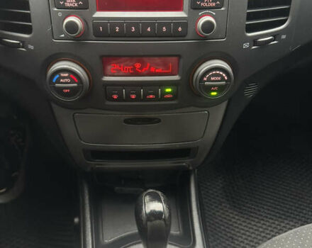 Сірий Кіа Маджентіс, об'ємом двигуна 2 л та пробігом 265 тис. км за 6500 $, фото 23 на Automoto.ua