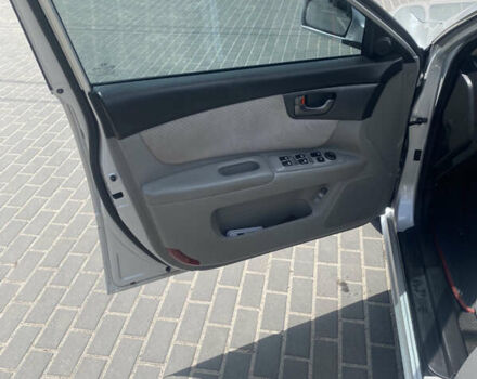 Серый Киа Маджентис, объемом двигателя 2 л и пробегом 207 тыс. км за 7300 $, фото 8 на Automoto.ua