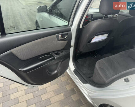 Сірий Кіа Маджентіс, об'ємом двигуна 2 л та пробігом 265 тис. км за 6500 $, фото 13 на Automoto.ua