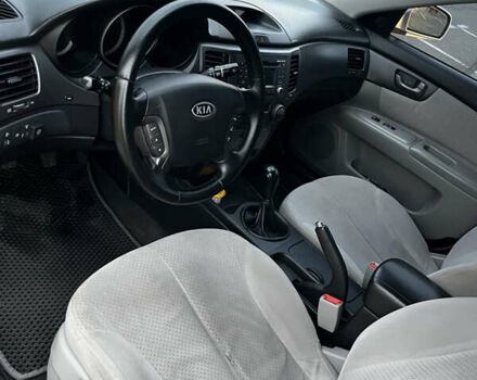 Серый Киа Маджентис, объемом двигателя 2 л и пробегом 291 тыс. км за 6100 $, фото 9 на Automoto.ua